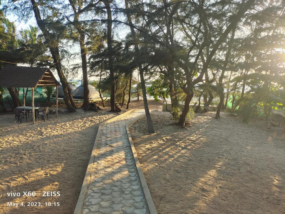 His Grace Sea View Cottages - Private Beach At Malpe Удупі Екстер'єр фото